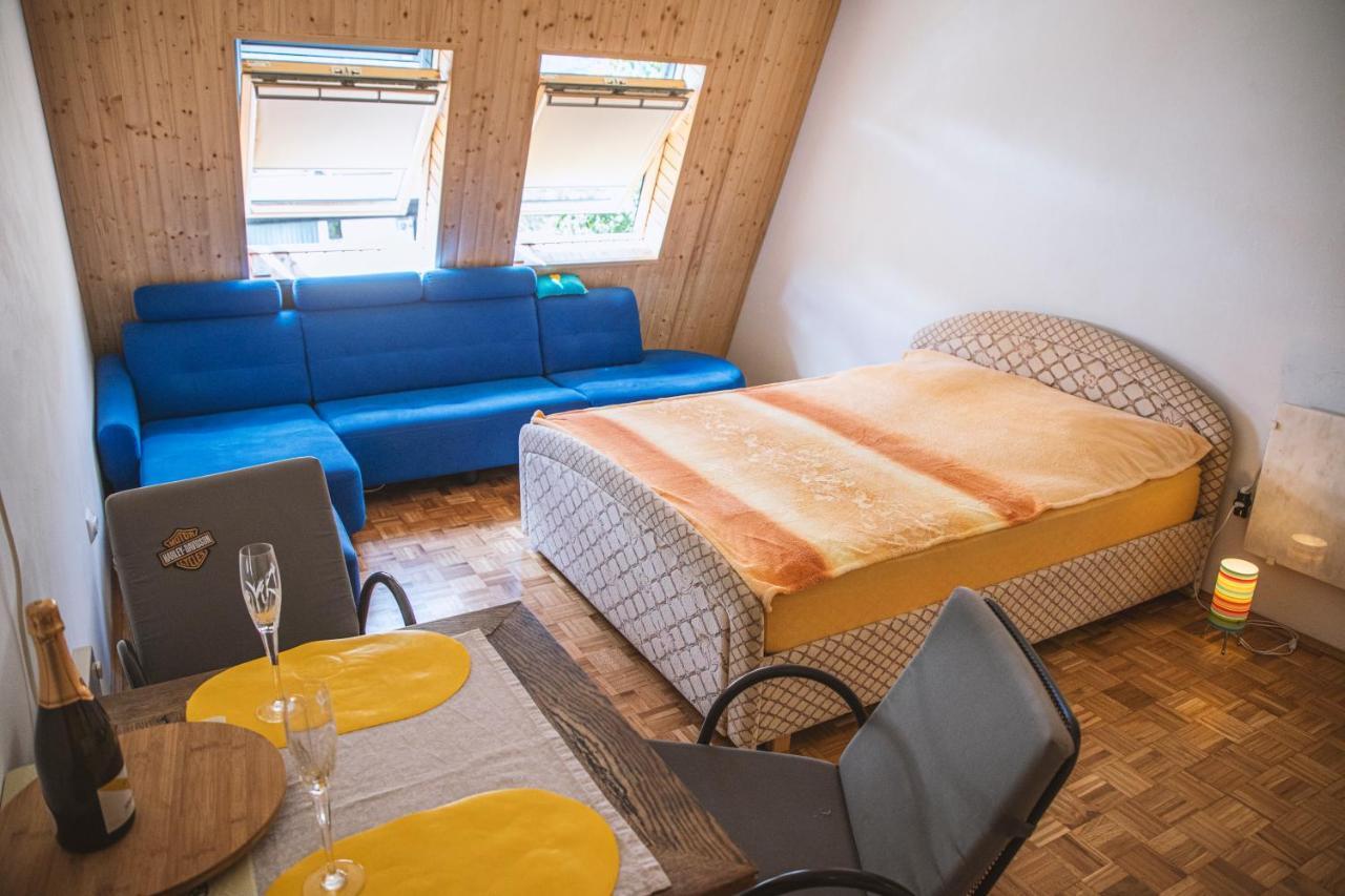 Soncni Apartma โบเว็ก ภายนอก รูปภาพ