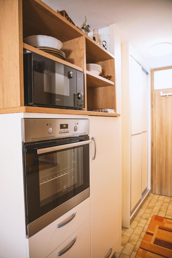 Soncni Apartma โบเว็ก ภายนอก รูปภาพ