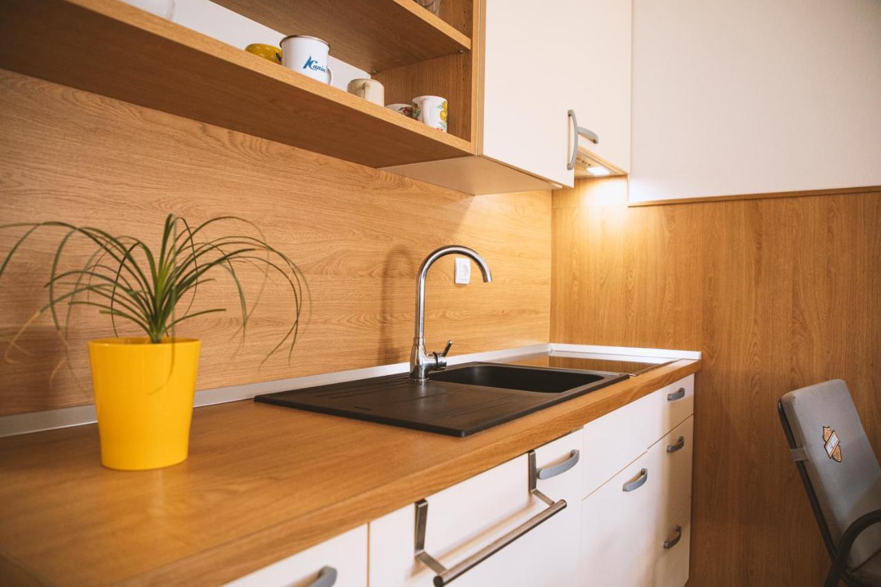 Soncni Apartma โบเว็ก ภายนอก รูปภาพ
